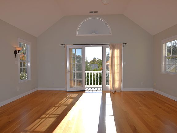 5th image of 131 France St