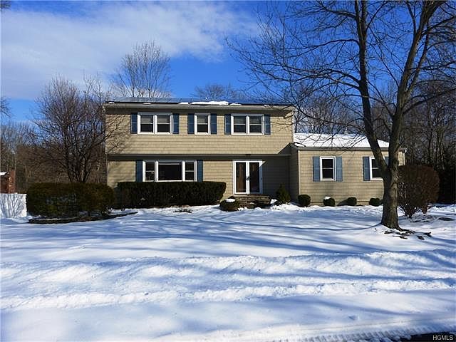 1st image of 10 Brookline Way