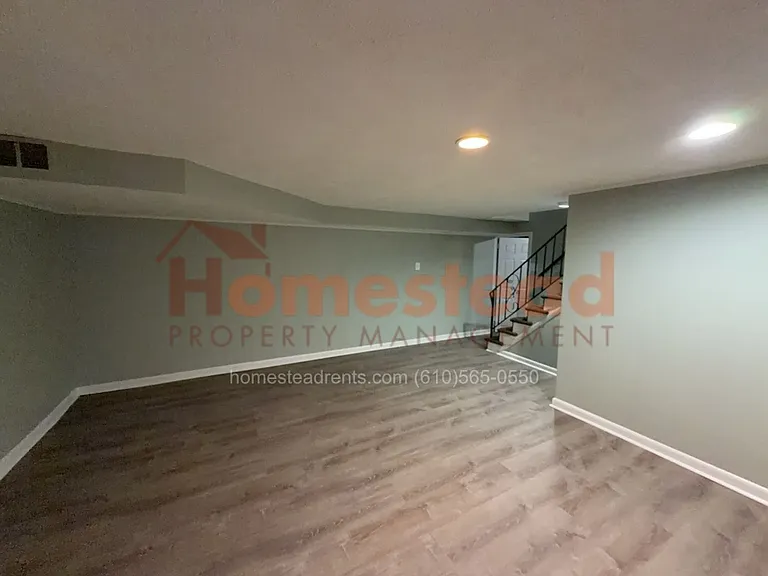 1340 Adair Rd — Photo 12