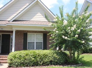 952 Dalmore Dr, Fayetteville, NC 28311