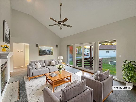 2nd image of 18806 E Manor Dr