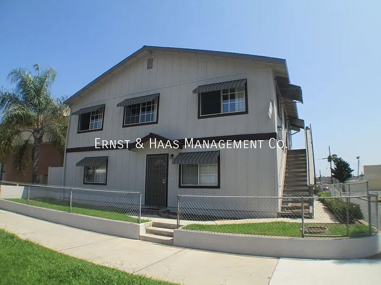 626 Locust Ave #4 — Photo 1