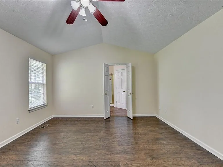 3380 McClure Woods Dr — Photo 29
