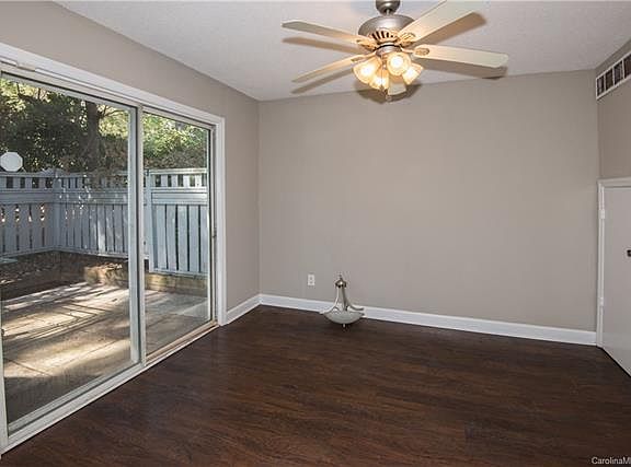 5th image of 8511 Pine Thicket Ct