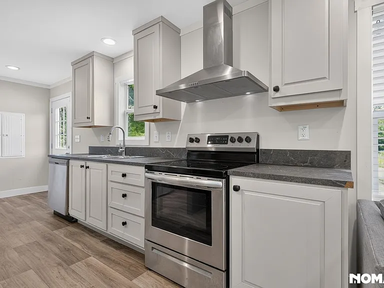 1431 W Ridgeway Rd — Photo 12
