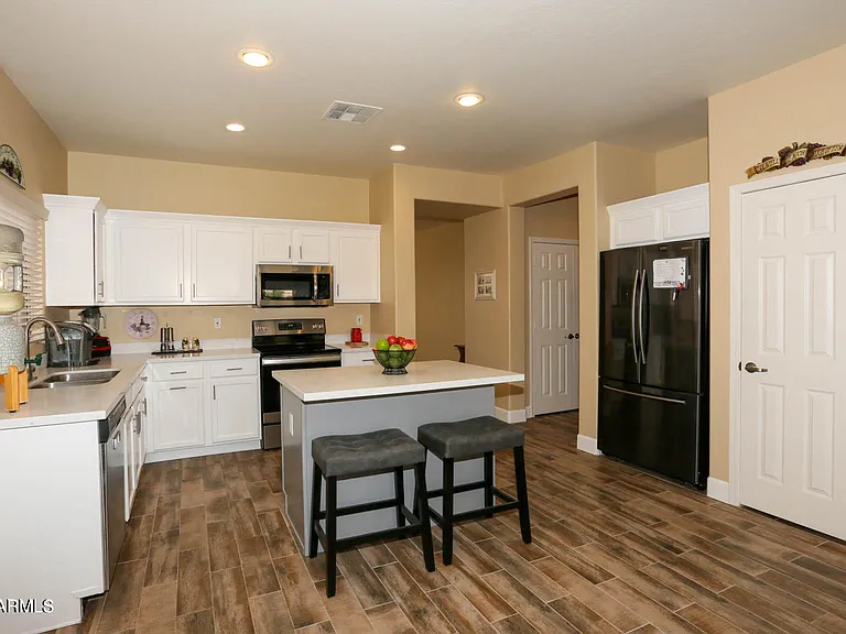 2056 E Riviera Dr — Photo 11