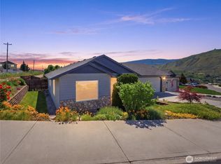 573 S James Avenue, East Wenatchee, WA 98802