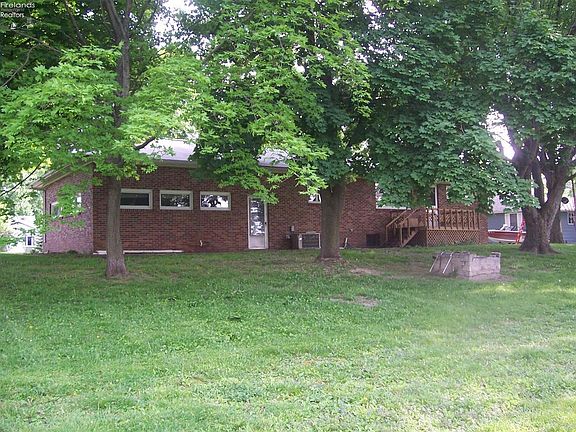 4th image of 231 Fairhome Ave