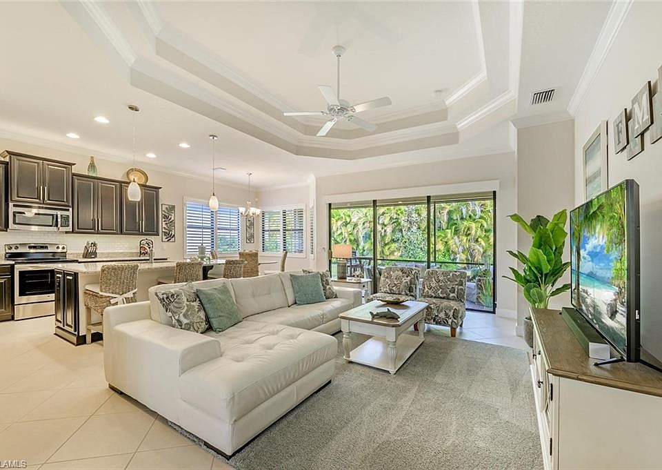 1st image of 9239 Isla Bella Cir