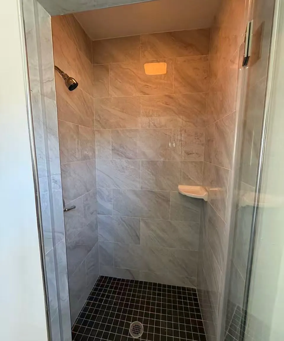 1 bed, 100 sqft, $890 — Photo 2