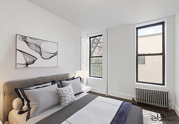 3rd image of 719 Henry St APT 3L