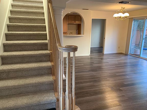 2nd image of 4020 Eastwood Village Ln