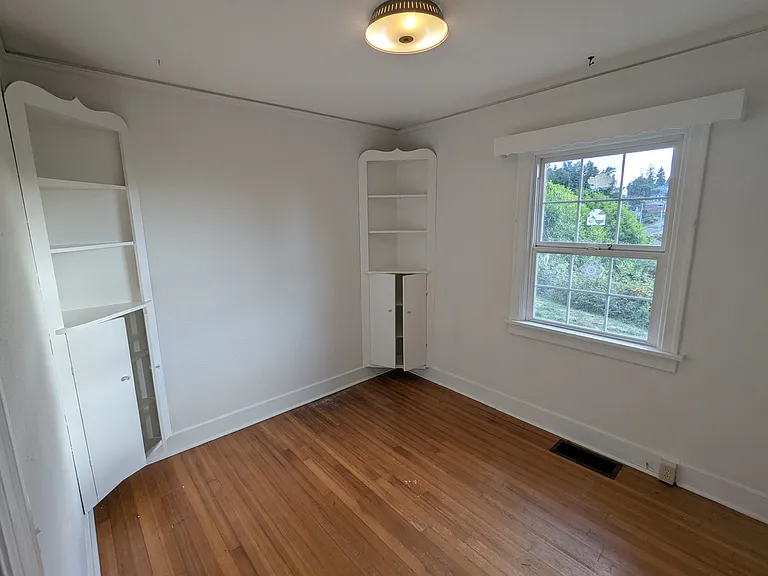 1310 Parker Pl — Photo 11