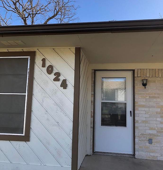 1st image of 1024 Navarro Dr #1024