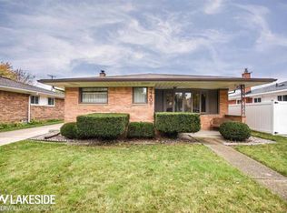 24409 Wood St, Saint Clair Shores, MI 48080