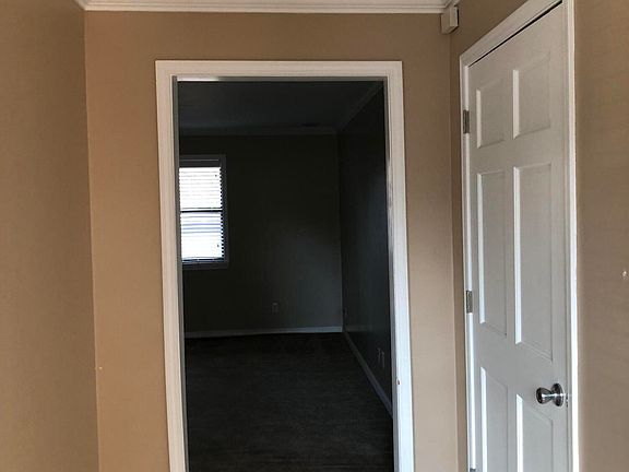 3rd image of 2804 W D St