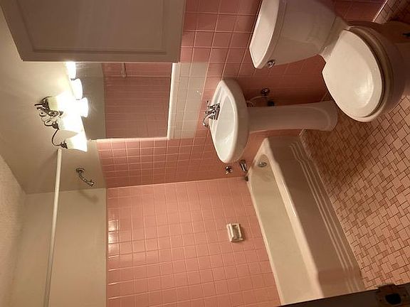 2nd image of 1688 Sherburne Ave APT 104