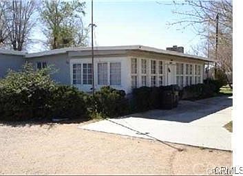 3rd image of 17943 Bellflower St
