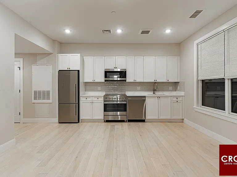 197 Green St #304D — Photo 1