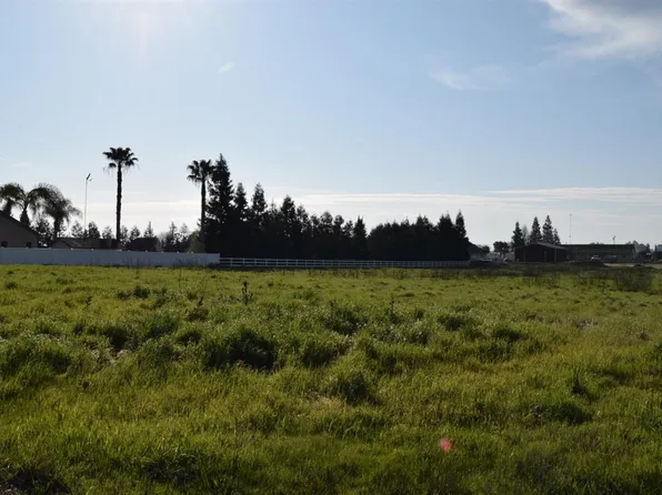 30528 E Tressa Ln, Oakdale, CA 95361