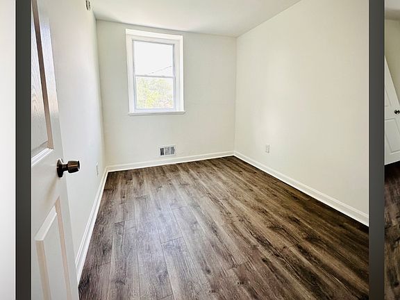 4th image of 5102 Hillen Rd