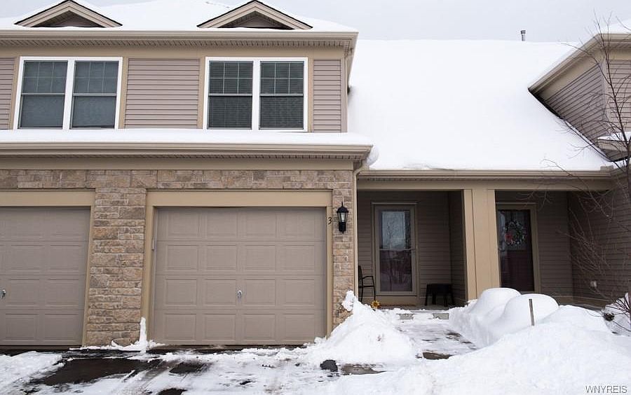 1st image of 3 Brockton Dr