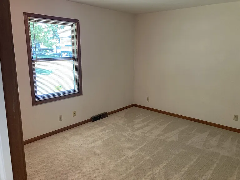 2703 Woodmeadow Dr SE — Photo 14