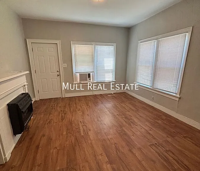 610 E Harrison Ave — Photo 3
