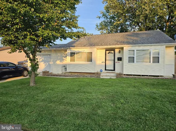 121 Lynch Farm Dr, Newark, DE 19713