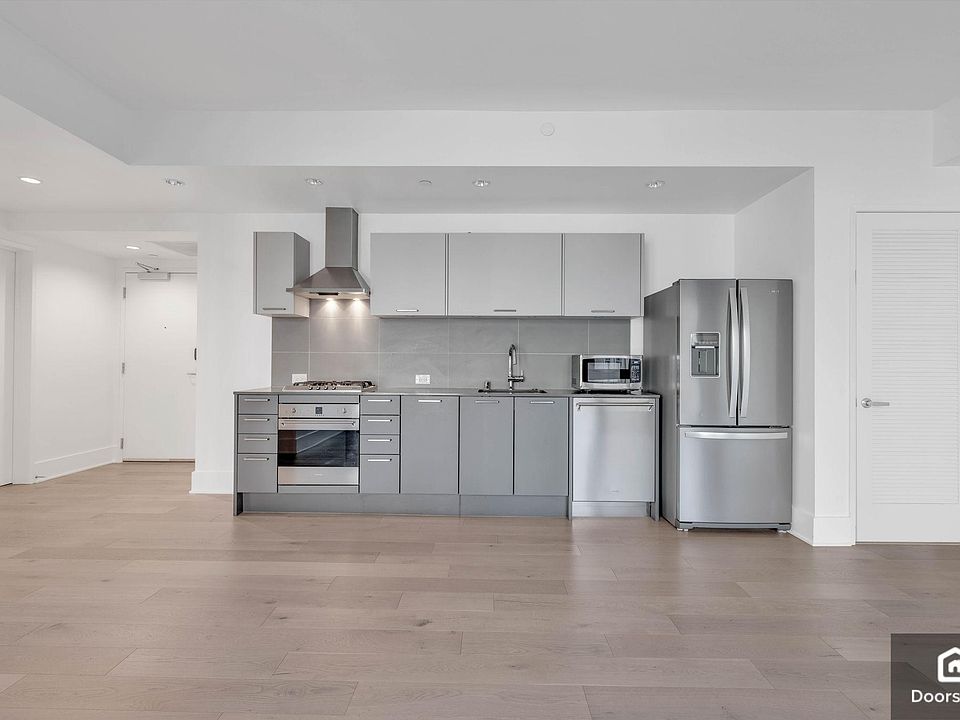 1st image of 1075 Market St Unit 712