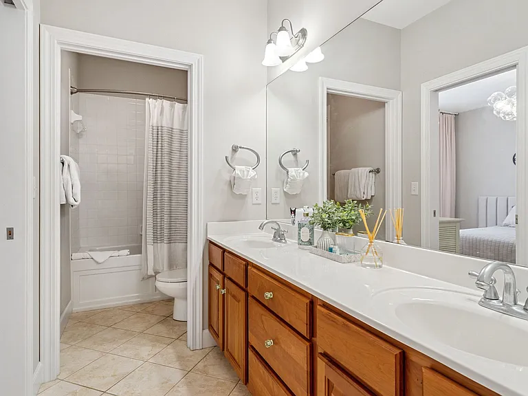 615 Shore Dr — Photo 36