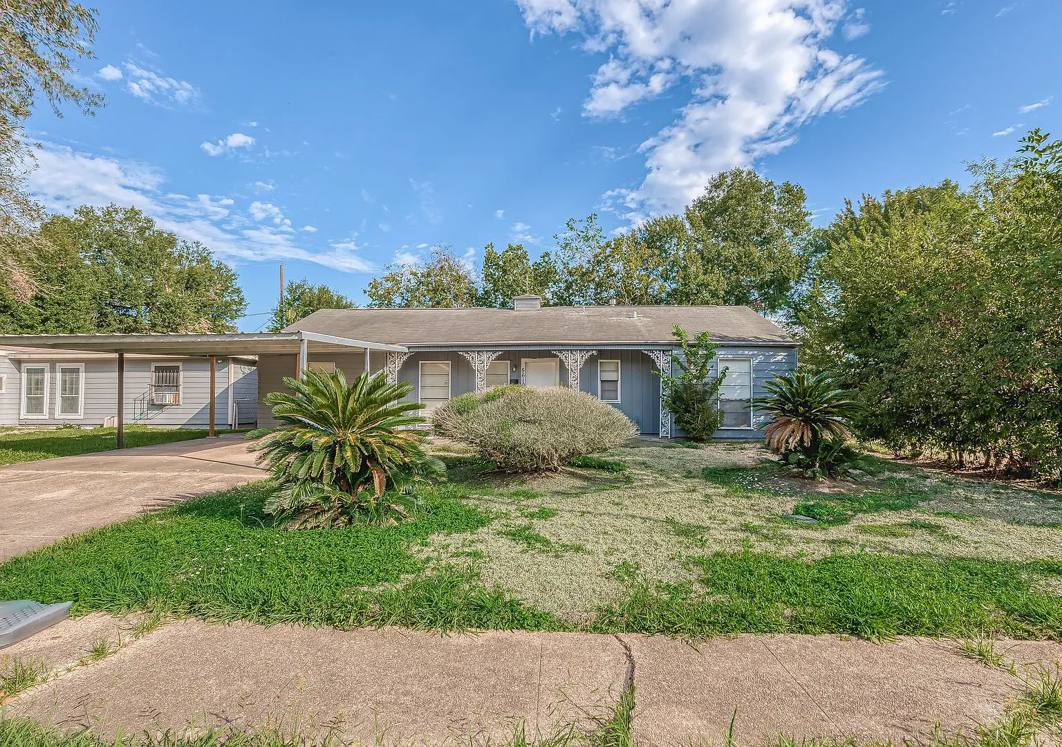 Affordable and Spacious 4-Bedroom, 2-Bath Convenient South Houston Home Near Medical Center & Cit... — Photo 2