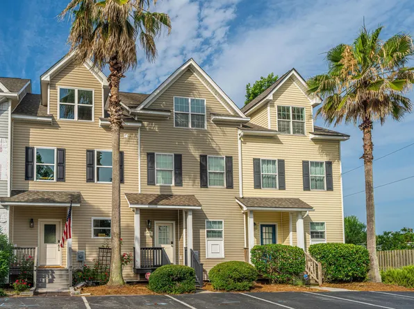 4991 Lake Palmetto Ln, North Charleston, SC 29418