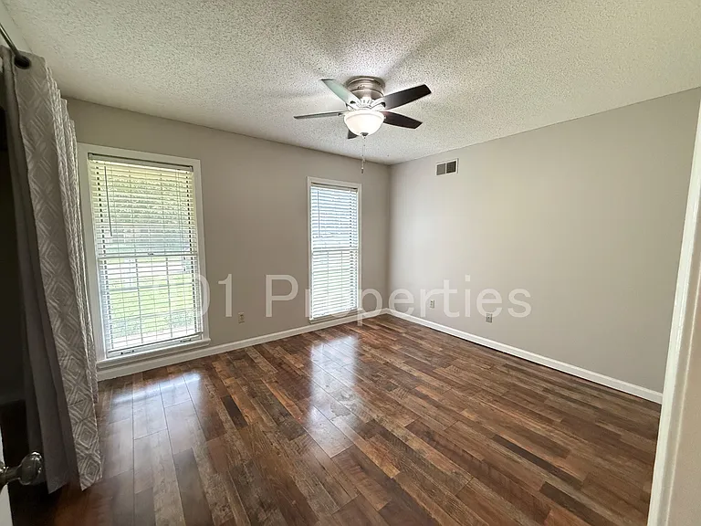 6080 Barrentine Dr — Photo 12