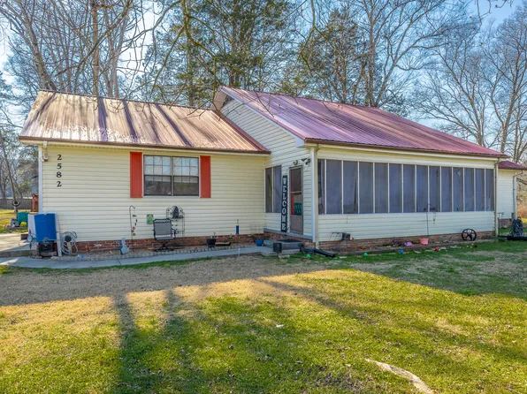 2582 E Valley Rd, Jasper, TN 37347