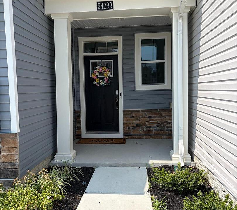 2nd image of 24733 Ridgeville Way