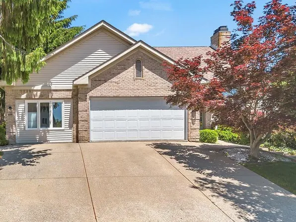3725 E Tamarron Dr, Bloomington, IN 47408