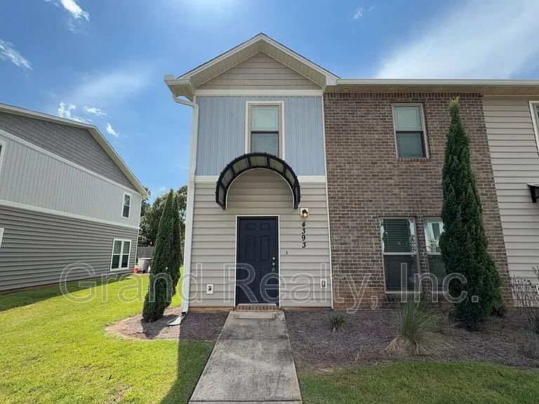 4393 Village Oak Ln — Photo 1