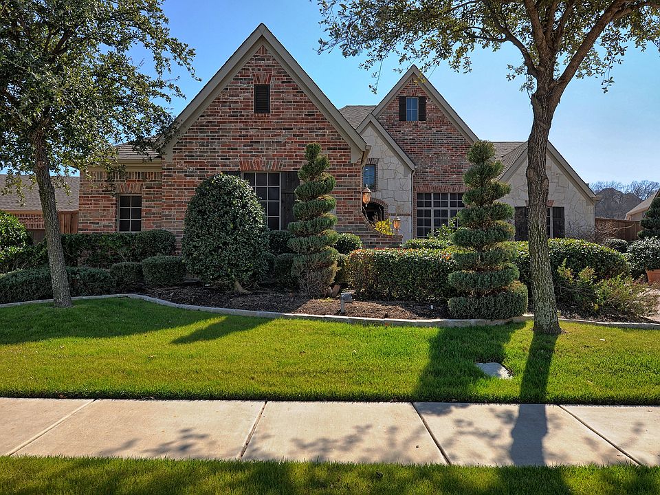 1st image of 1902 Las Luna Ln