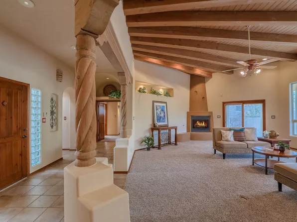 8246 Raintree Dr NE, Albuquerque, NM 87122