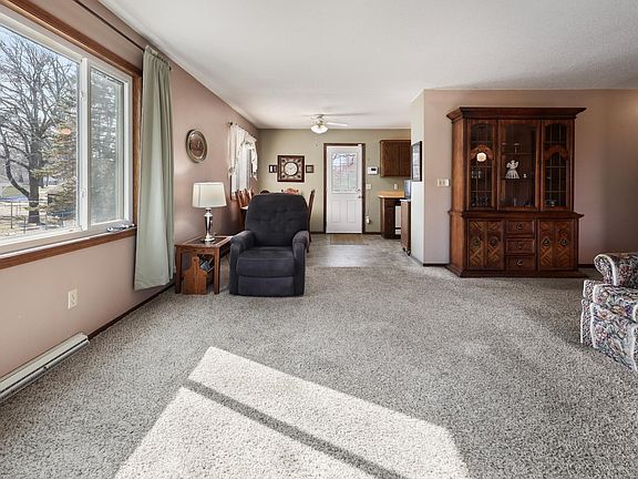 3rd image of 805 2nd Ave S