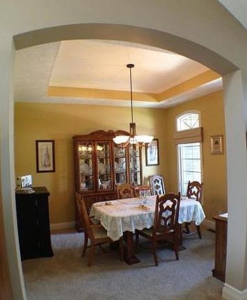 4th image of 7805 Londonderry Ct