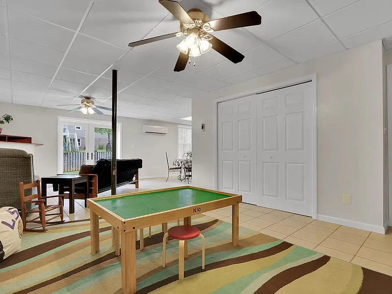 Basement - open area and closet