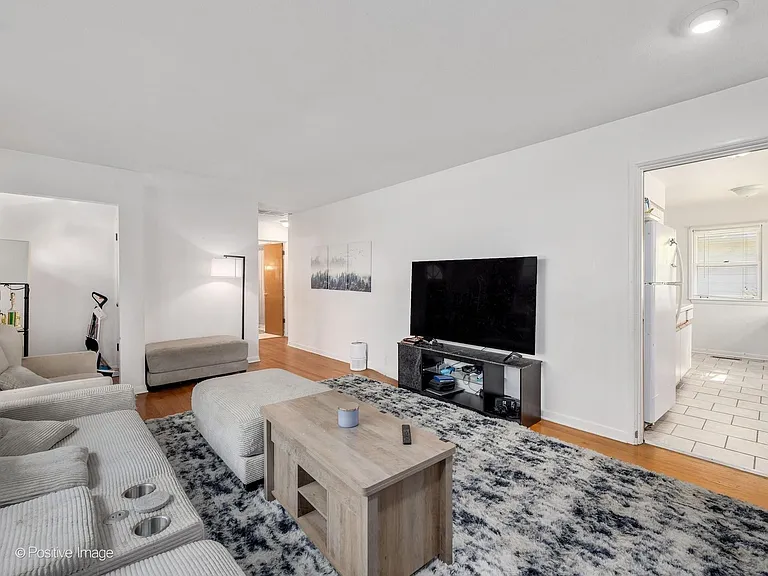 405 Greenfield Ave — Photo 6