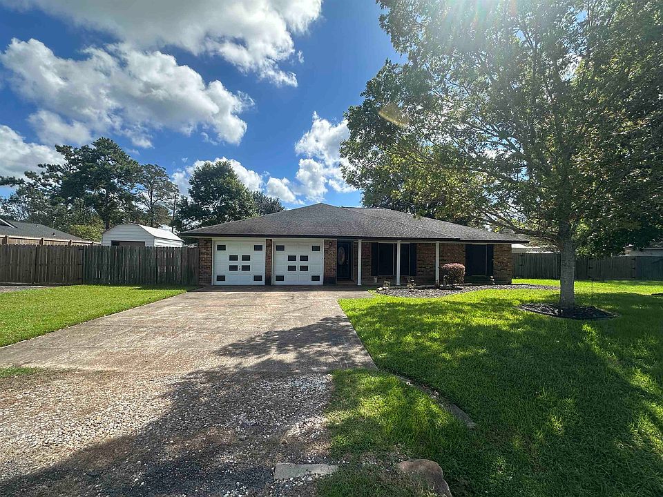 1st image of 60 Candlelight Ln