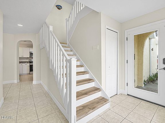 4th image of 3076 Ocean Shore Blvd