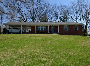 110 Circle Spring Dr, Glasgow, KY 42141