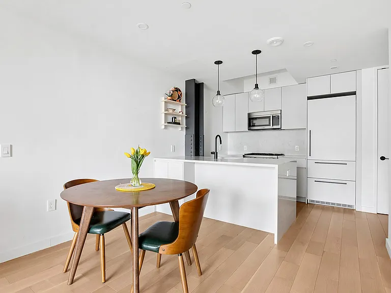 710 Metropolitan Ave #3B — Photo 5