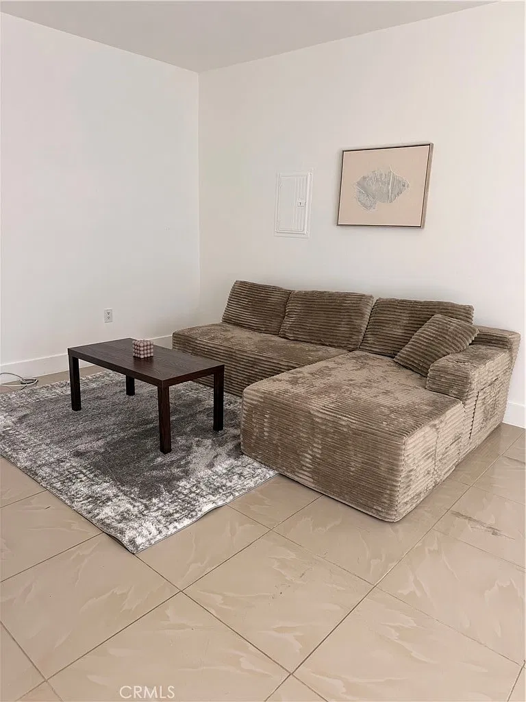 1 bed, 650 sqft, $2,900 — Photo 2