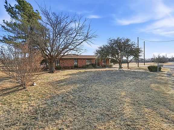 2nd image of 2823 Ridge Top Ln